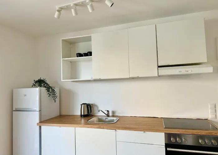 דירה Modern Danube With Balcony & Free Parking *