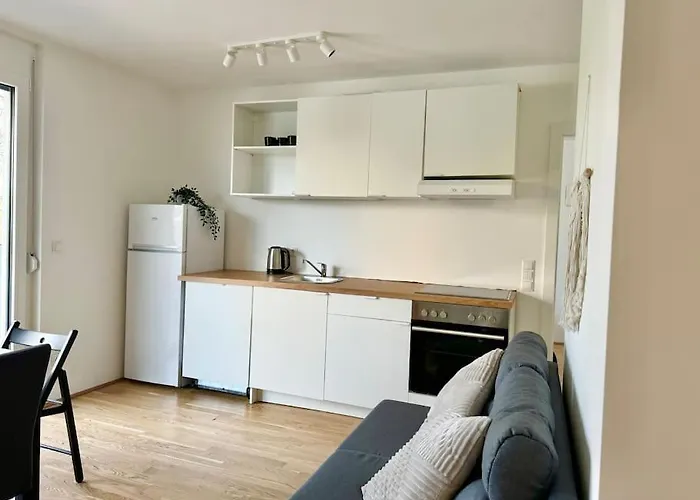 דירה Modern Danube With Balcony & Free Parking