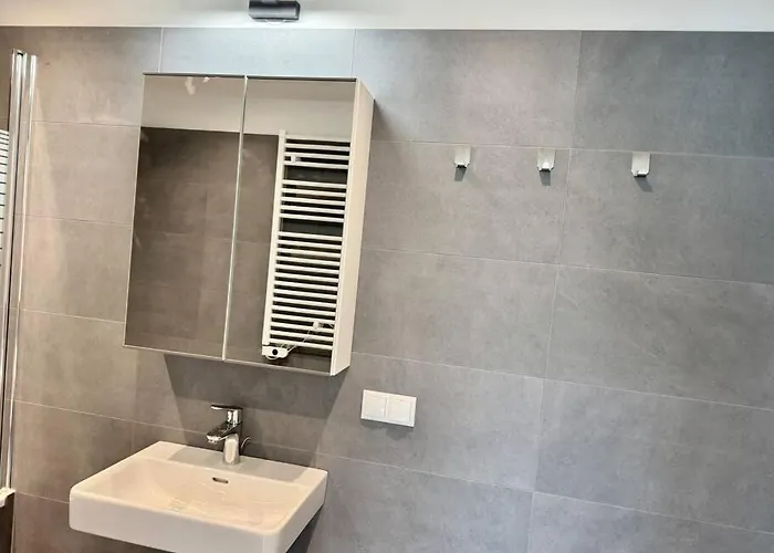 דירה Modern Danube With Balcony & Free Parking *